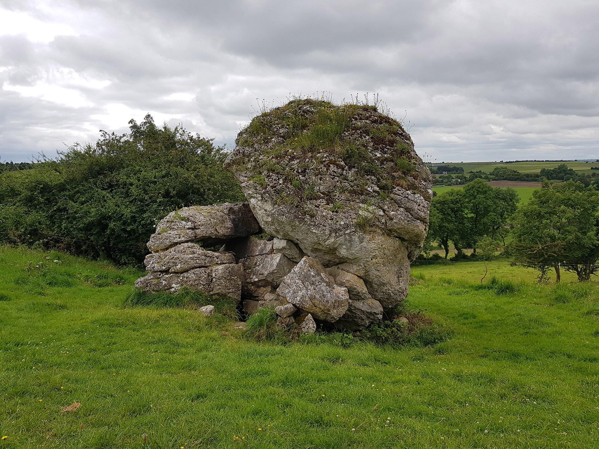 Ail na Muireann Hill of Uisneach